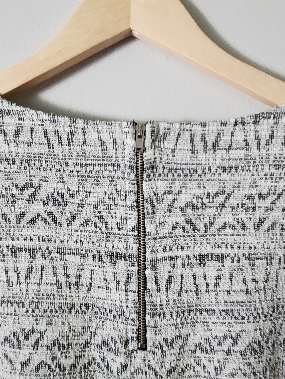 Anthropologie W5 Black and White Textured Top Sz M - Picture 4 of 5